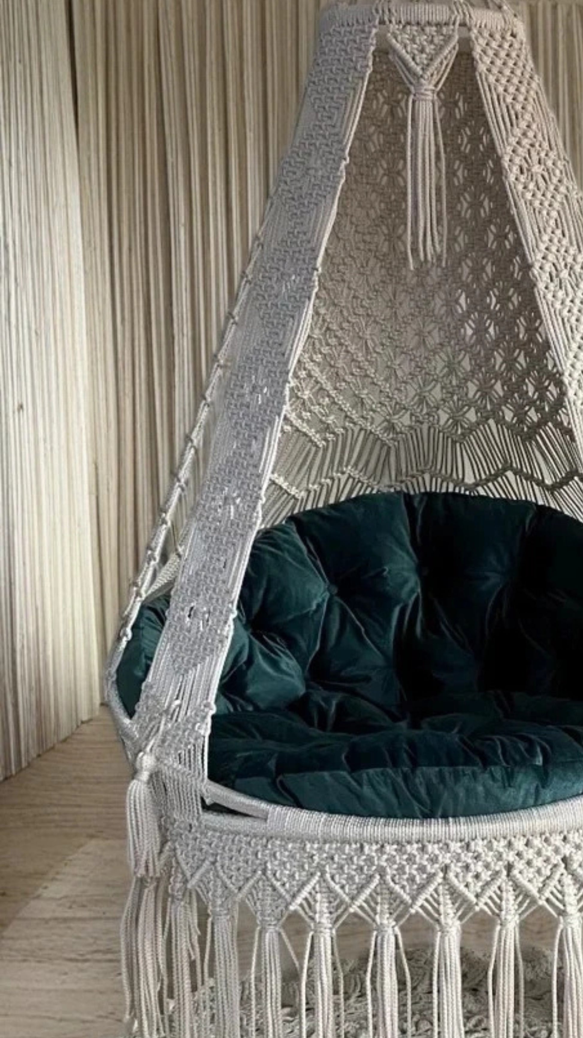 Macrame swing with green mattress