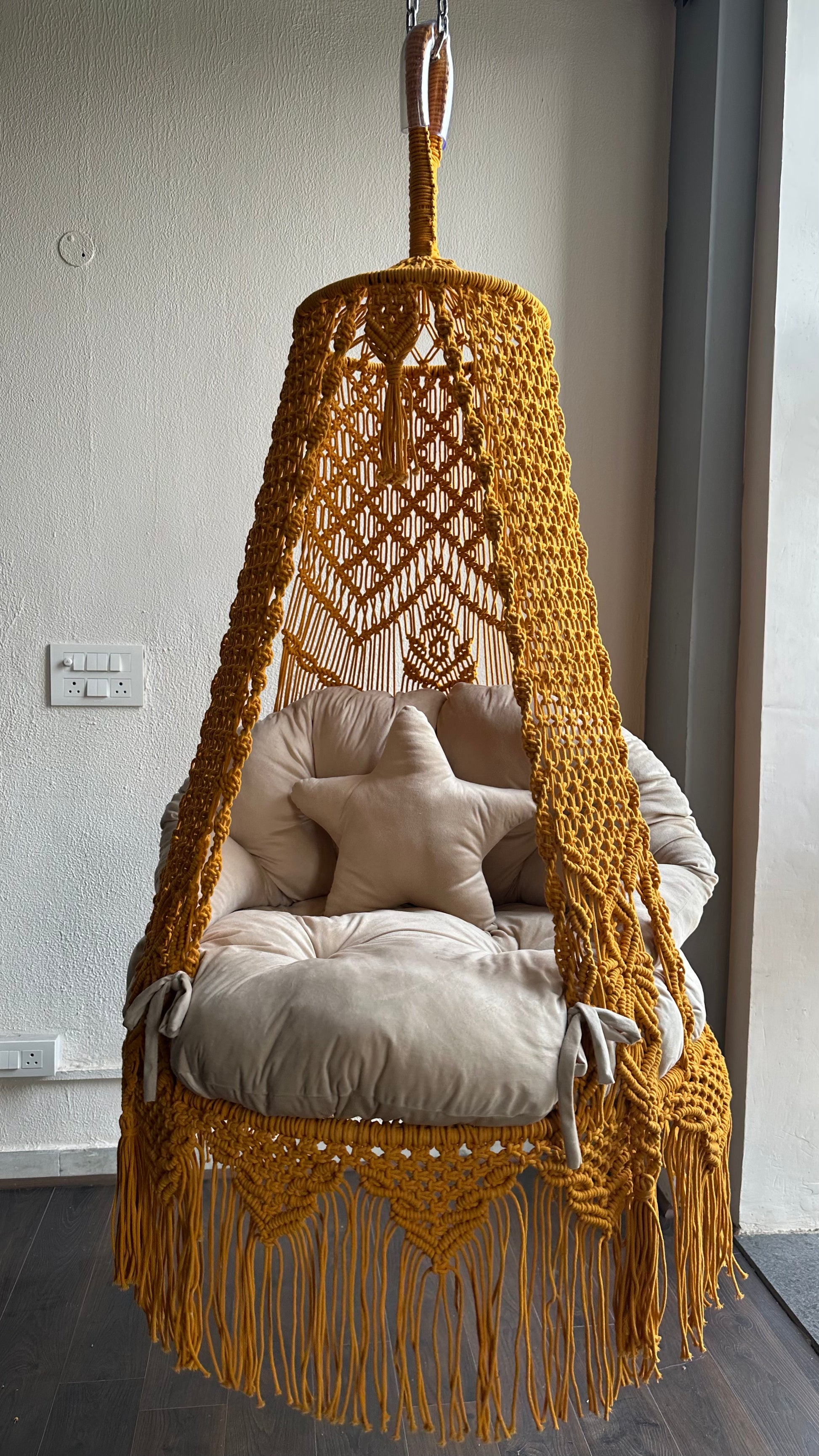 Sunshine swing with cream backrest perfect for adults and kids
