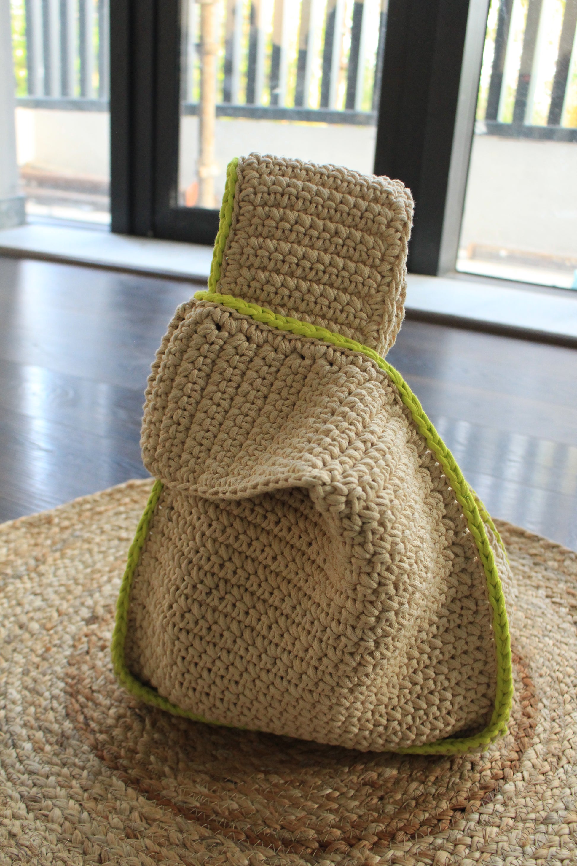 Toto  – Casual Everyday macrame Bag