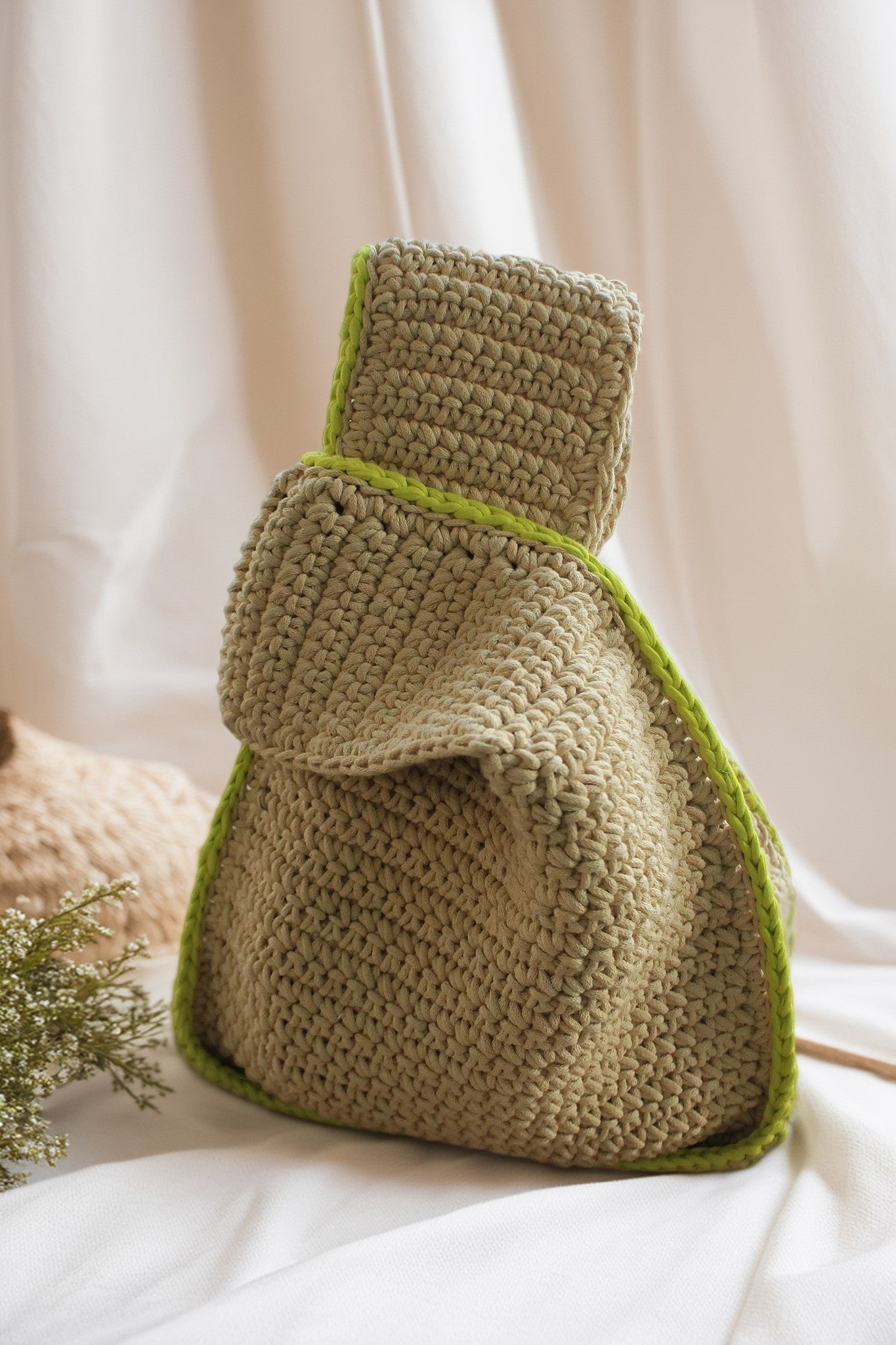 Toto  – Casual Everyday macrame Bag