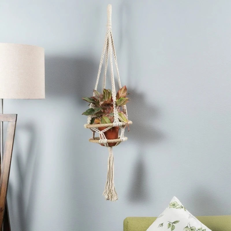 Macrame hanging plant pot holder