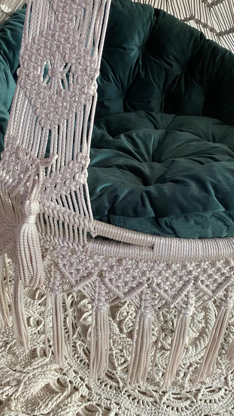 Macrame swing with green mattress