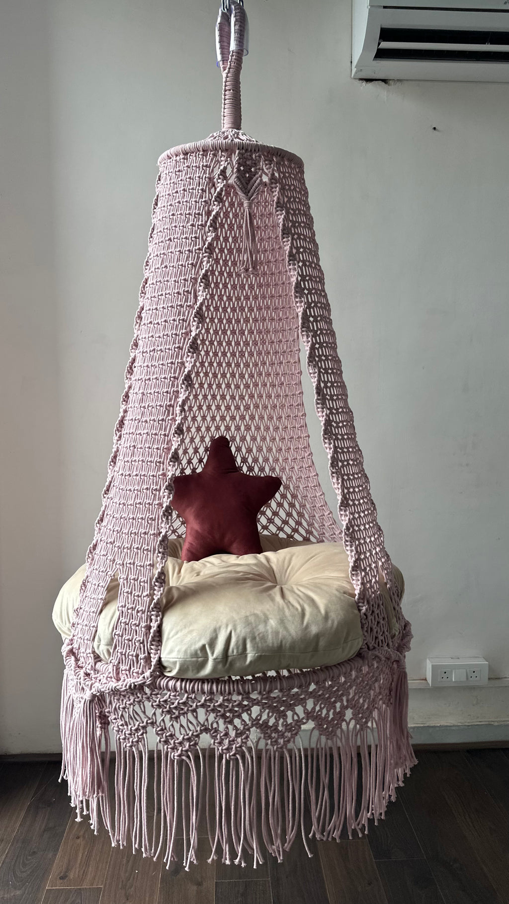 Ballet pink Outdoor Macrame Swing Seat