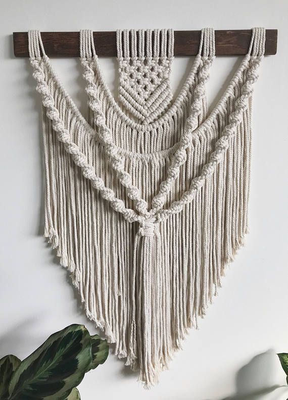 Bohemian Macrame Wall Hanging – Minimalist Elegance